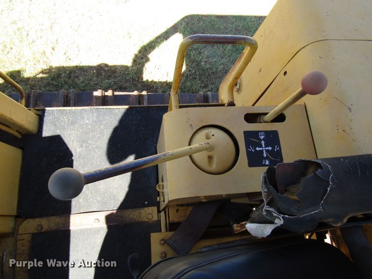 image for item DG1399 1984 John Deere 755A track loader