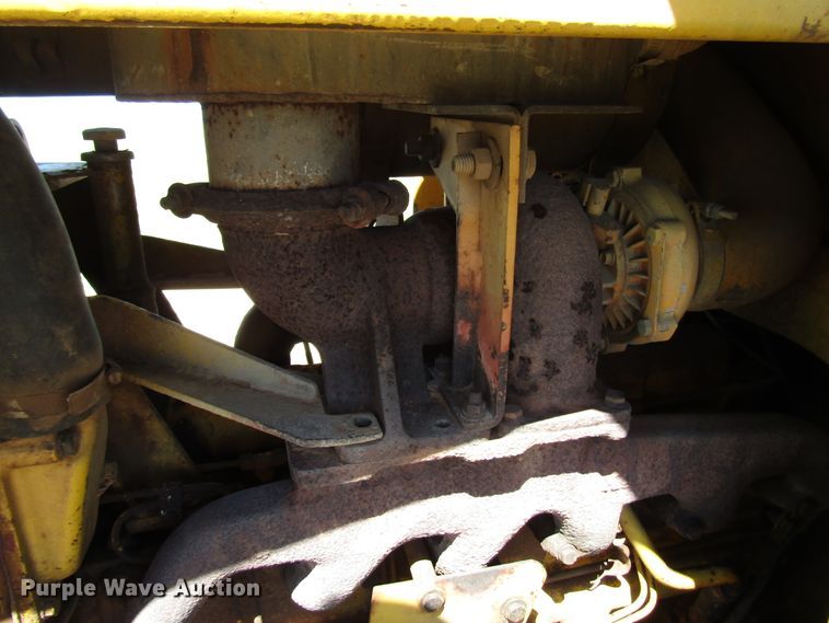 image for item DG1399 1984 John Deere 755A track loader