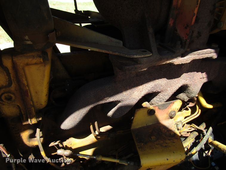 image for item DG1399 1984 John Deere 755A track loader