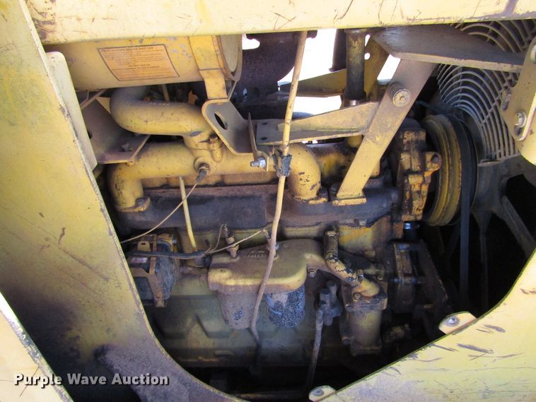 image for item DG1399 1984 John Deere 755A track loader