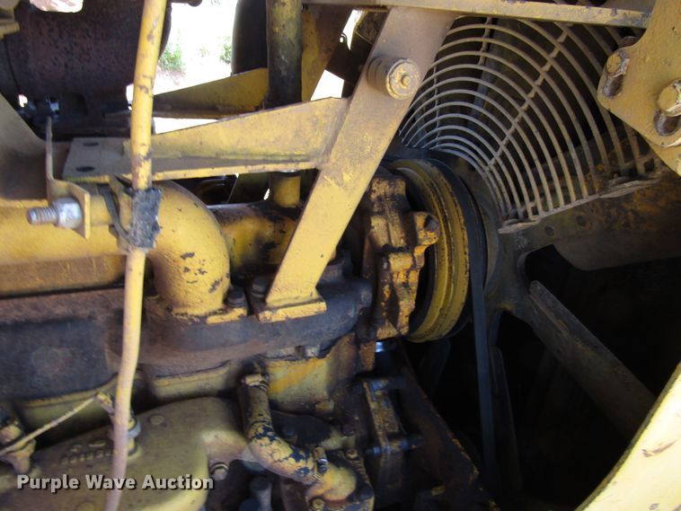 image for item DG1399 1984 John Deere 755A track loader