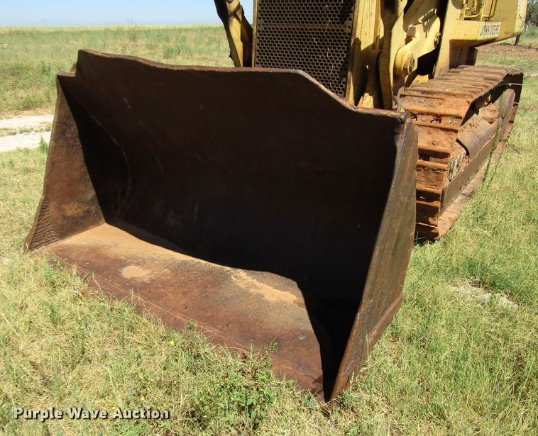 image for item DG1399 1984 John Deere 755A track loader