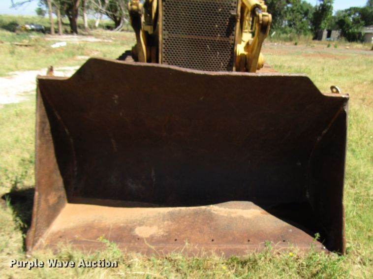 image for item DG1399 1984 John Deere 755A track loader