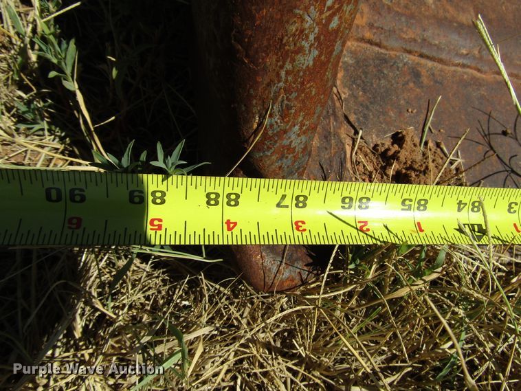 image for item DG1399 1984 John Deere 755A track loader