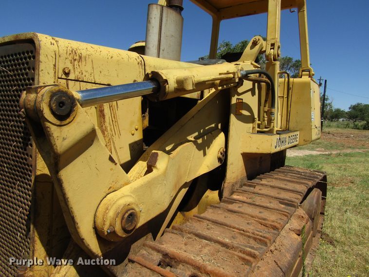 image for item DG1399 1984 John Deere 755A track loader