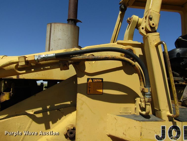 image for item DG1399 1984 John Deere 755A track loader