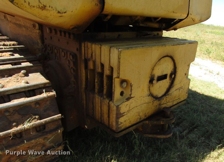 image for item DG1399 1984 John Deere 755A track loader