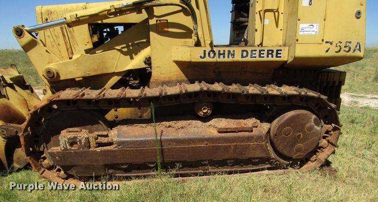 image for item DG1399 1984 John Deere 755A track loader
