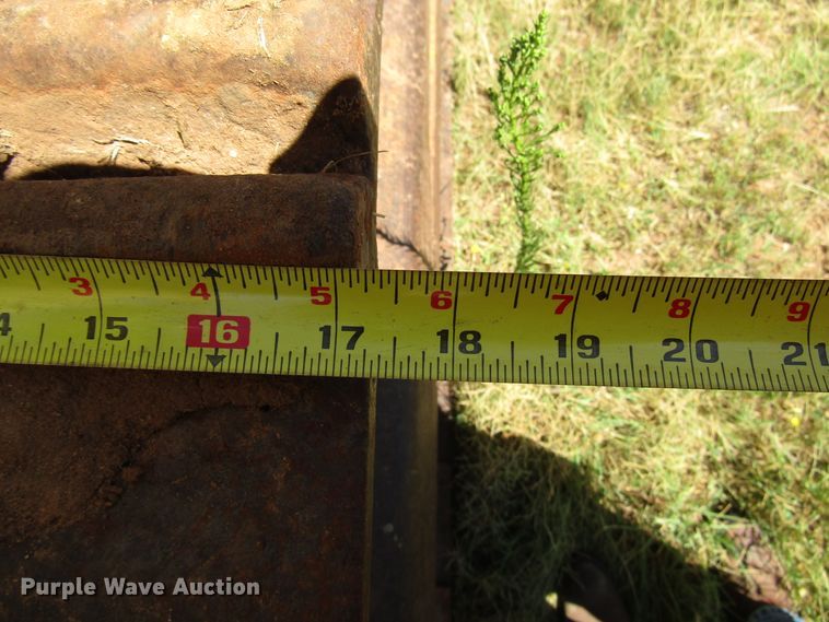 image for item DG1399 1984 John Deere 755A track loader