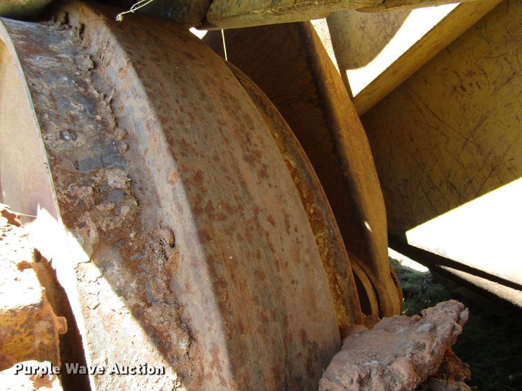 image for item DG1399 1984 John Deere 755A track loader