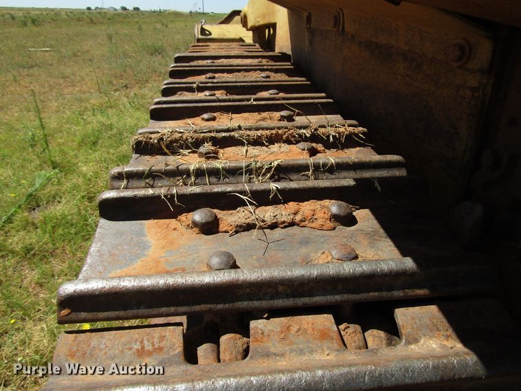 image for item DG1399 1984 John Deere 755A track loader