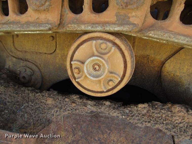 image for item DG1399 1984 John Deere 755A track loader