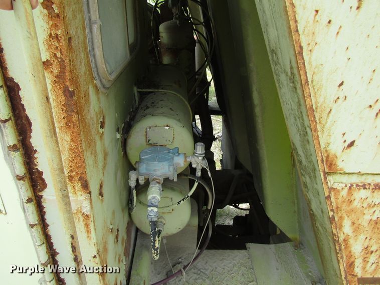 image for item DG1412 1985 Euclid 302TD haul truck