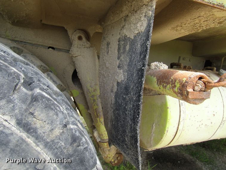 image for item DG1412 1985 Euclid 302TD haul truck