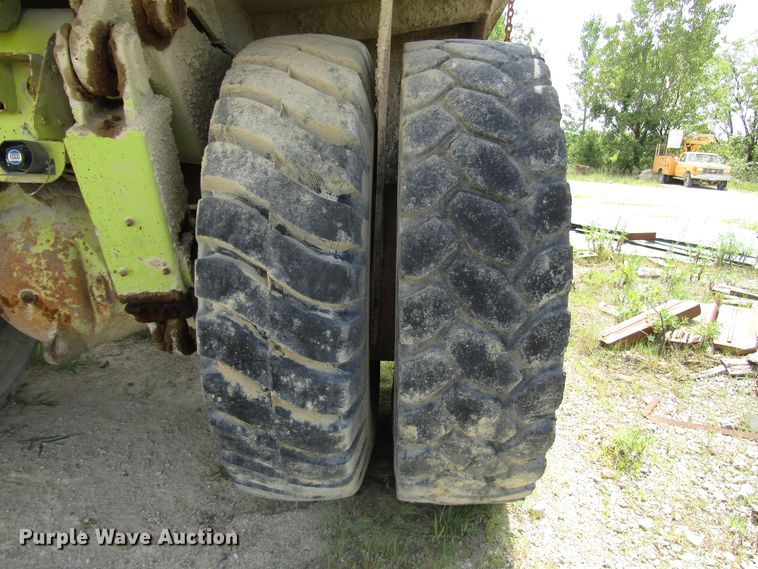 image for item DG1412 1985 Euclid 302TD haul truck