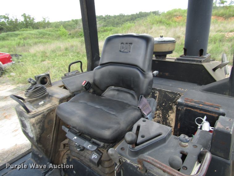 image for item DG1413 1999 Caterpillar 953C track loader