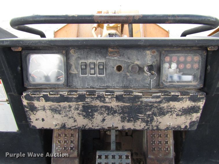 image for item DG1413 1999 Caterpillar 953C track loader