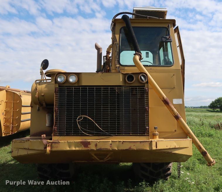 image for item DG4016 1989 Fiat-Allis S161A2T water wagon