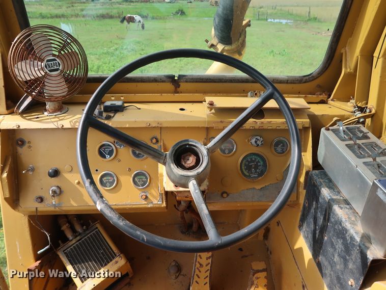 image for item DG4016 1989 Fiat-Allis S161A2T water wagon