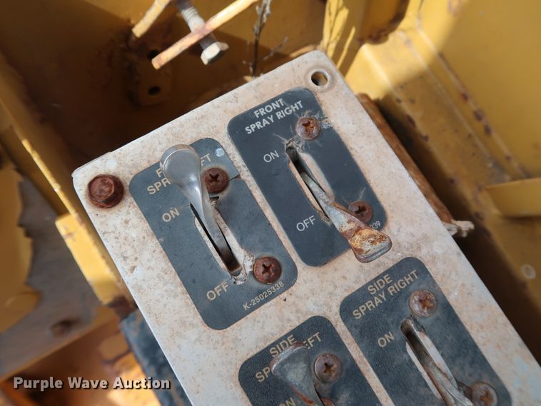 image for item DG4016 1989 Fiat-Allis S161A2T water wagon