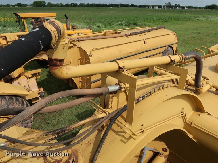 image for item DG4016 1989 Fiat-Allis S161A2T water wagon