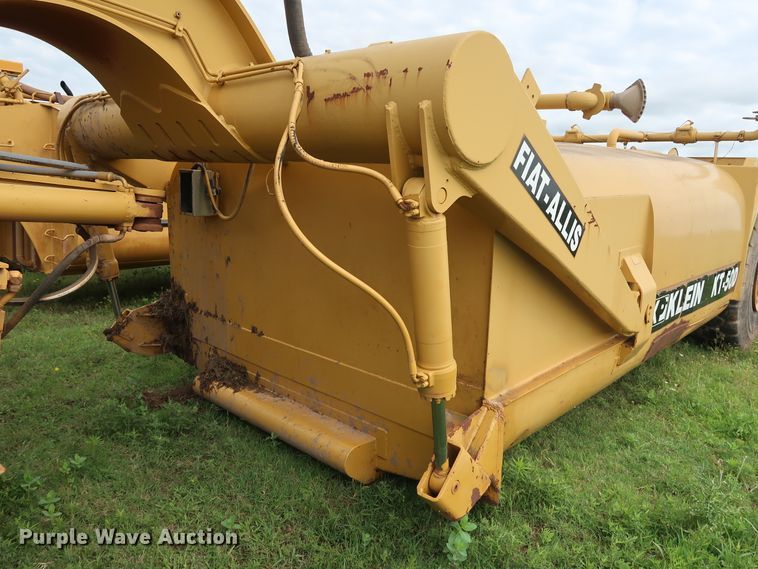 image for item DG4016 1989 Fiat-Allis S161A2T water wagon