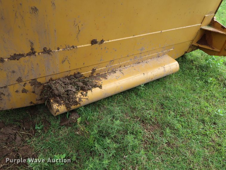 image for item DG4016 1989 Fiat-Allis S161A2T water wagon