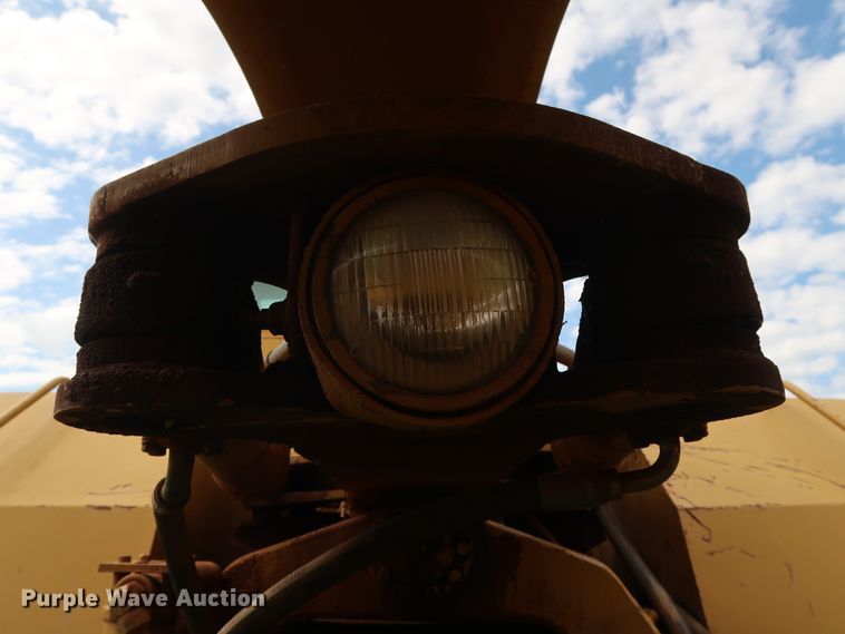 image for item DG4016 1989 Fiat-Allis S161A2T water wagon