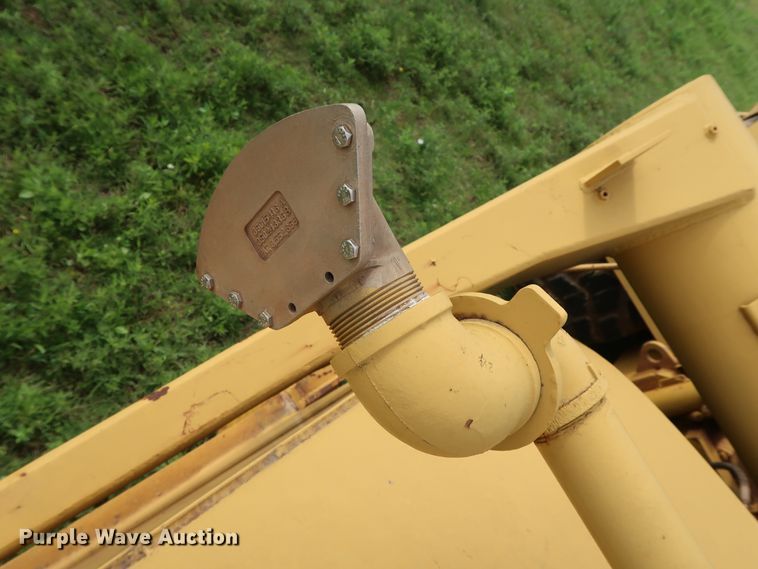 image for item DG4016 1989 Fiat-Allis S161A2T water wagon