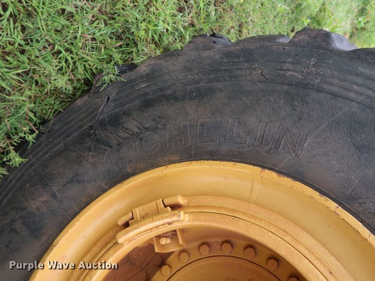 image for item DG4016 1989 Fiat-Allis S161A2T water wagon