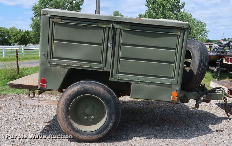 image for item DG4018 2009 Utility M0103A3 utility trailer with welder