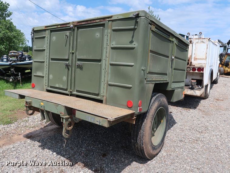 image for item DG4018 2009 Utility M0103A3 utility trailer with welder