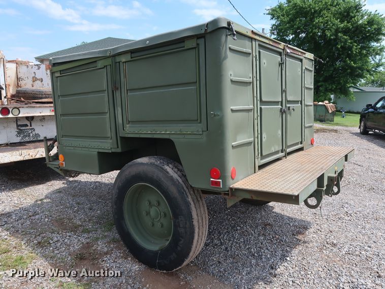 image for item DG4018 2009 Utility M0103A3 utility trailer with welder