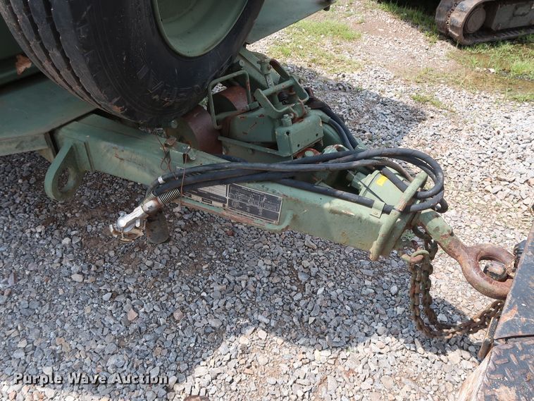 image for item DG4018 2009 Utility M0103A3 utility trailer with welder