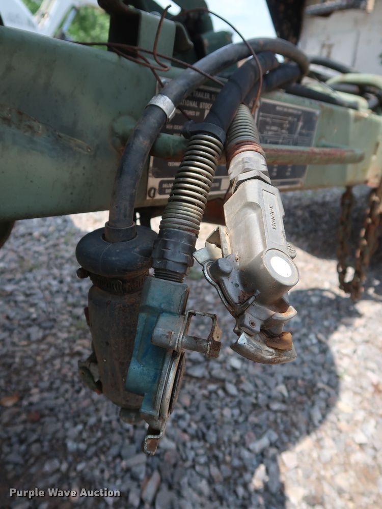 image for item DG4018 2009 Utility M0103A3 utility trailer with welder