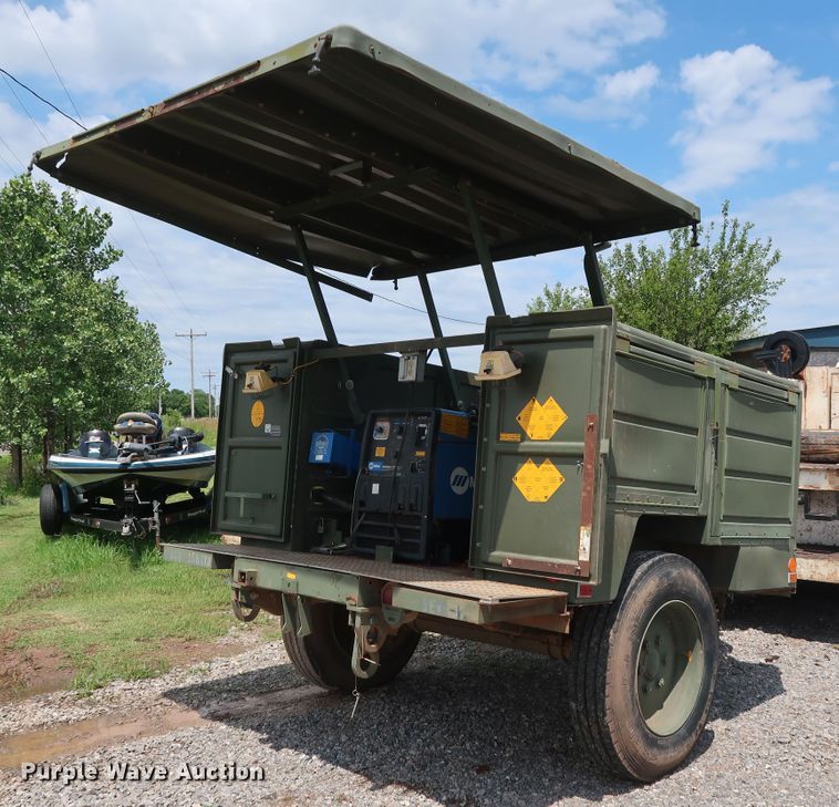 image for item DG4018 2009 Utility M0103A3 utility trailer with welder