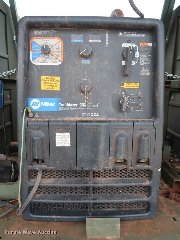 image for item DG4018 2009 Utility M0103A3 utility trailer with welder