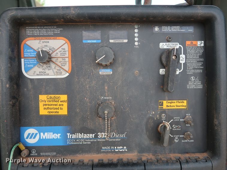 image for item DG4018 2009 Utility M0103A3 utility trailer with welder