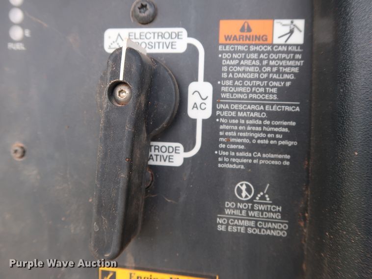 image for item DG4018 2009 Utility M0103A3 utility trailer with welder