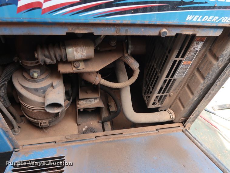 image for item DG4018 2009 Utility M0103A3 utility trailer with welder