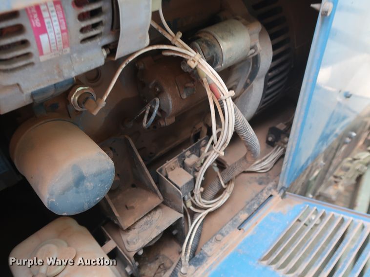 image for item DG4018 2009 Utility M0103A3 utility trailer with welder