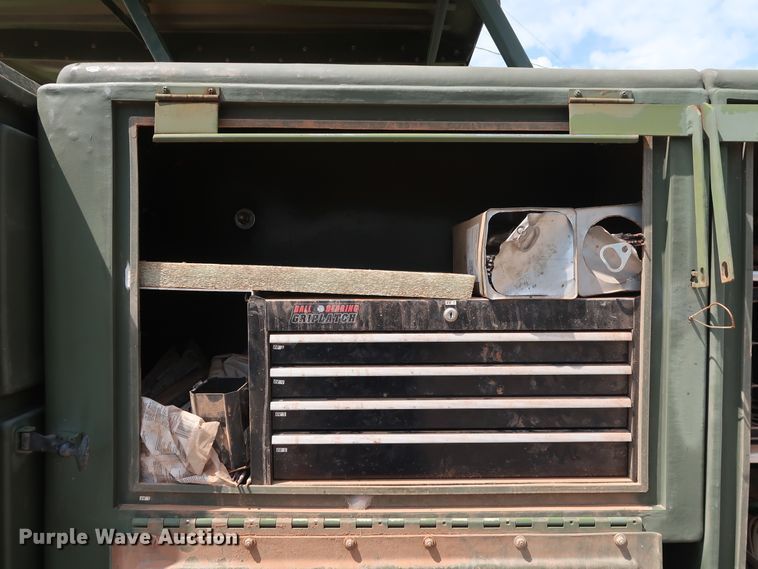 image for item DG4018 2009 Utility M0103A3 utility trailer with welder