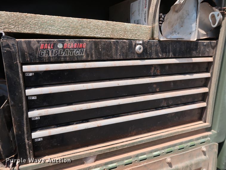 image for item DG4018 2009 Utility M0103A3 utility trailer with welder