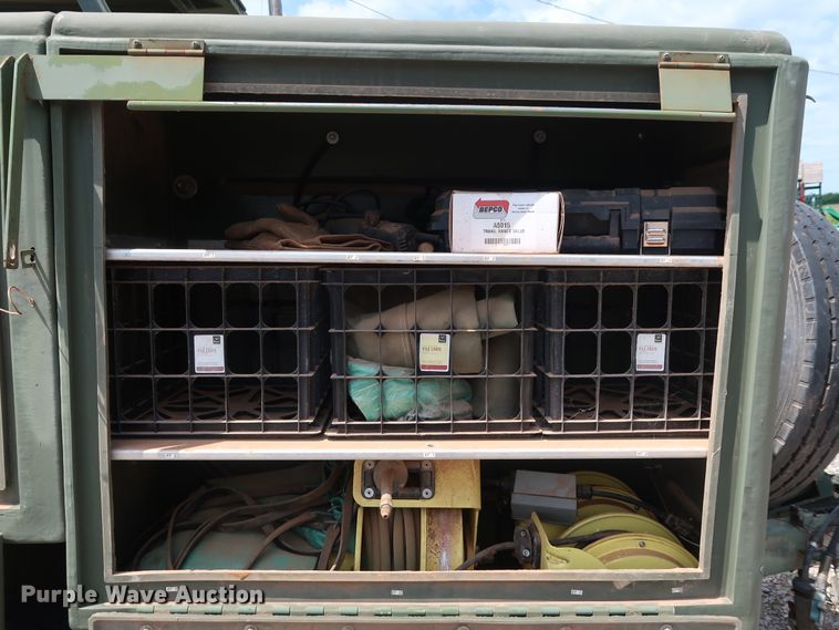 image for item DG4018 2009 Utility M0103A3 utility trailer with welder