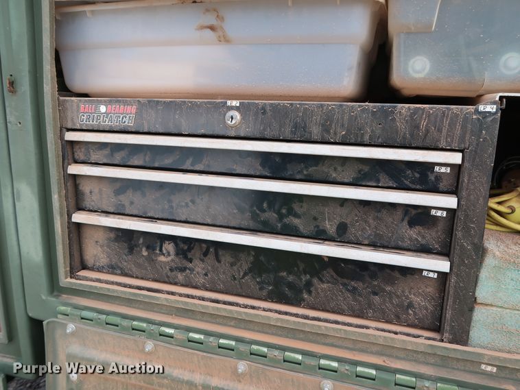 image for item DG4018 2009 Utility M0103A3 utility trailer with welder