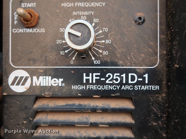 image for item DG4018 2009 Utility M0103A3 utility trailer with welder