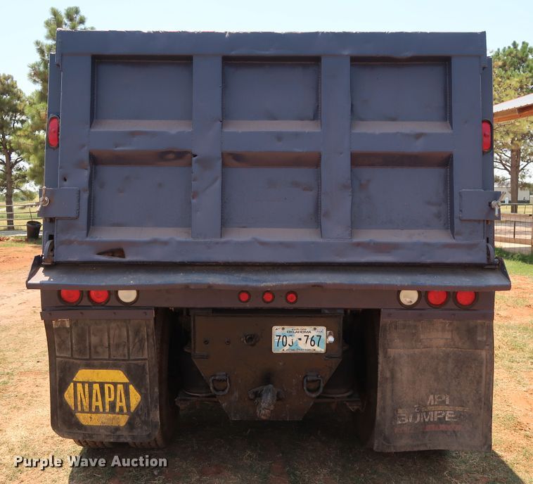 image for item DG4100 2007 Freightliner FLD dump truck