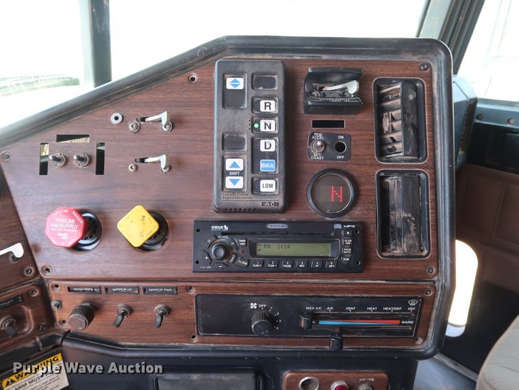 image for item DG4100 2007 Freightliner FLD dump truck