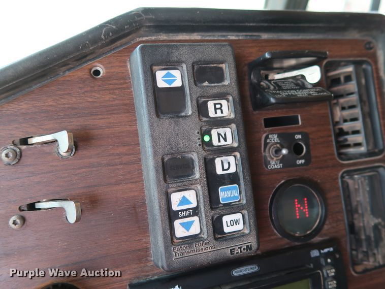 image for item DG4100 2007 Freightliner FLD dump truck