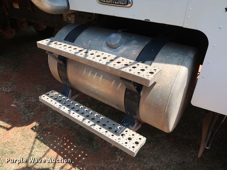 image for item DG4100 2007 Freightliner FLD dump truck